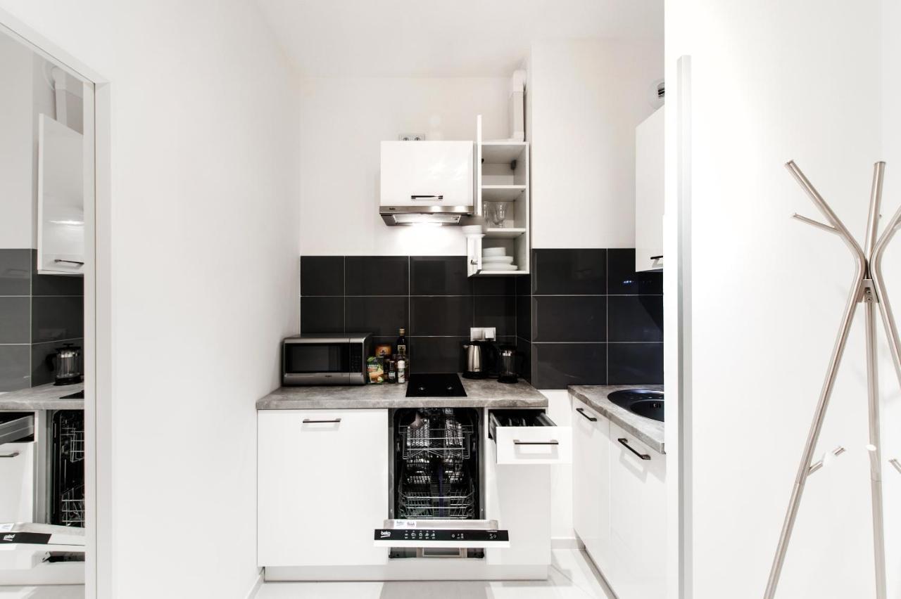 Super Apart Dywizjonu 303 175/8 Apartment Варшава Стая снимка